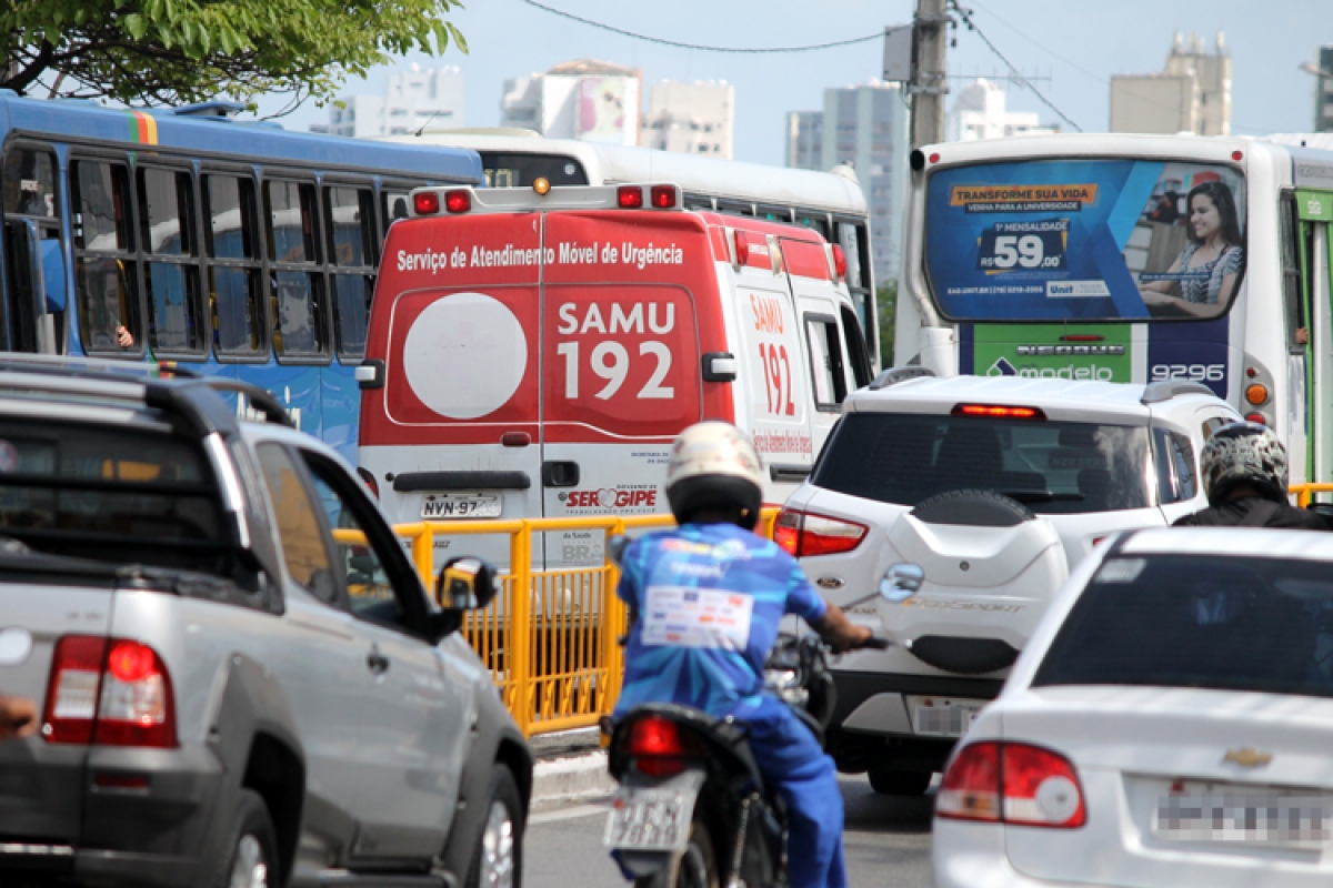 Samu alerta para a prioridade necessária aos veículos de urgência no trânsito (Foto: SSP/SE)