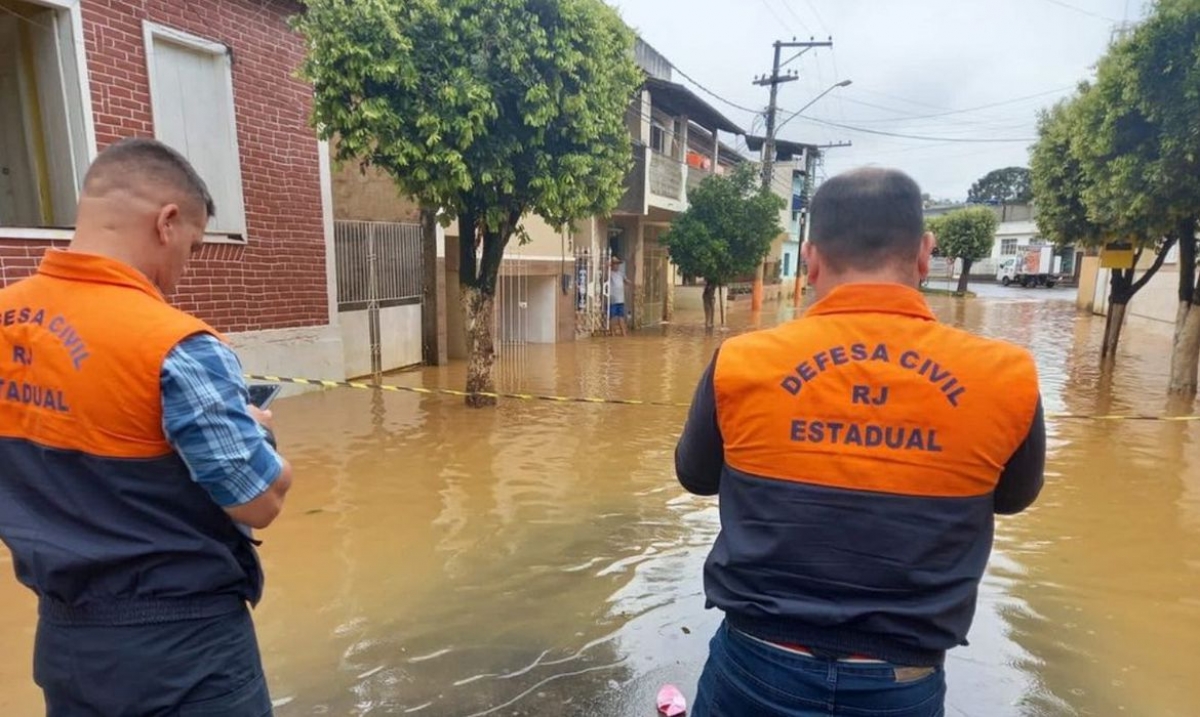 Bombeiros monitoram chuvas e inundações no Rio de Janeiro (Foto: Divulgação/ CBMERJ)
