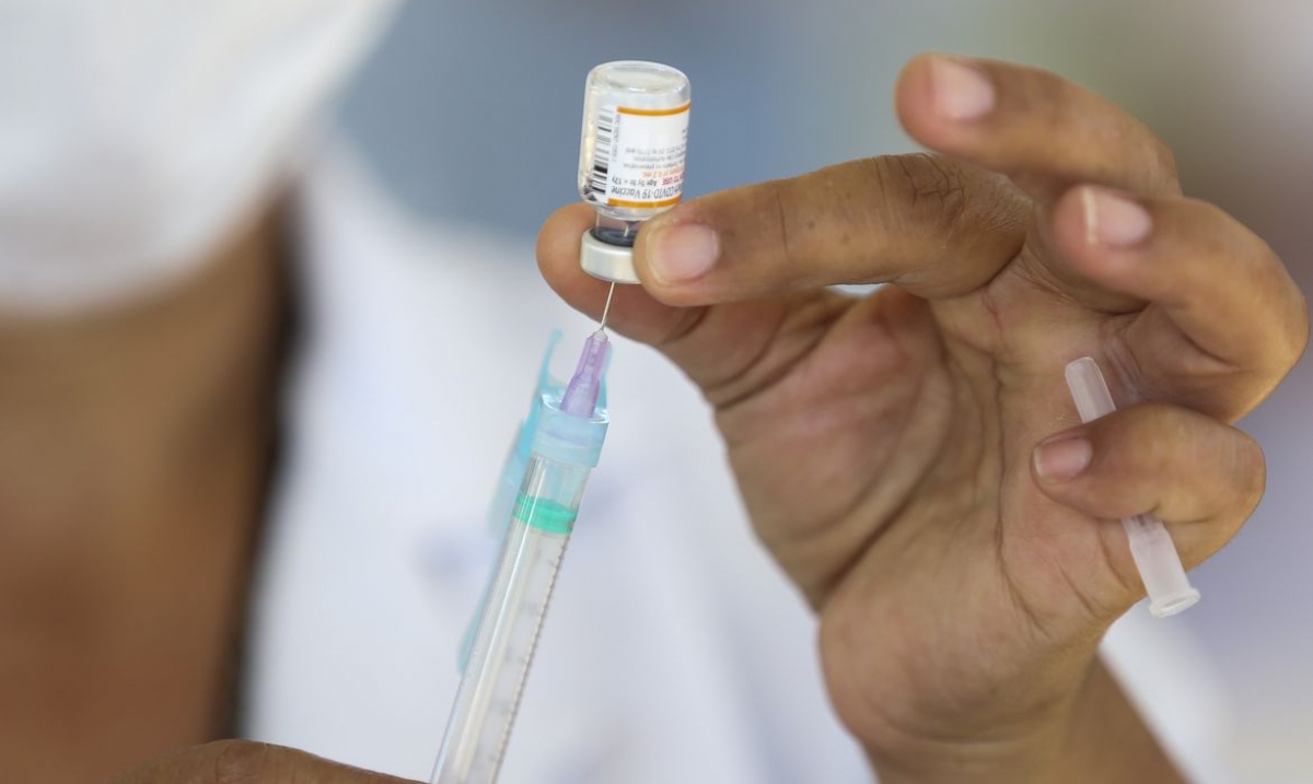 Vacinação de crianças contra a covid-19  na UBS 5 de Taguatinga Sul (Foto: José Cruz/ Agência Brasil)