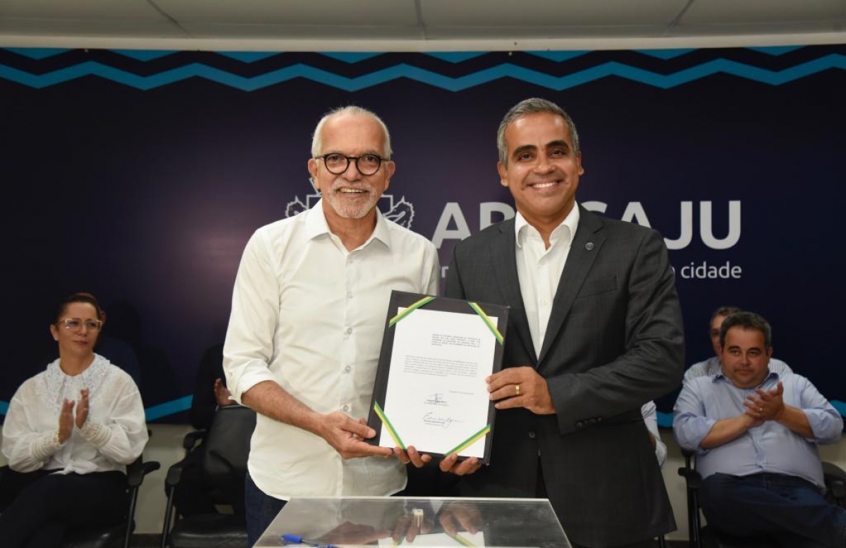 Prefeito Edvaldo e ministro da Cidadania assinam convênios de R$ 1,5 mi para quadras esportivas em Aracaju - Foto: Ana Lícia Menezes | PMA