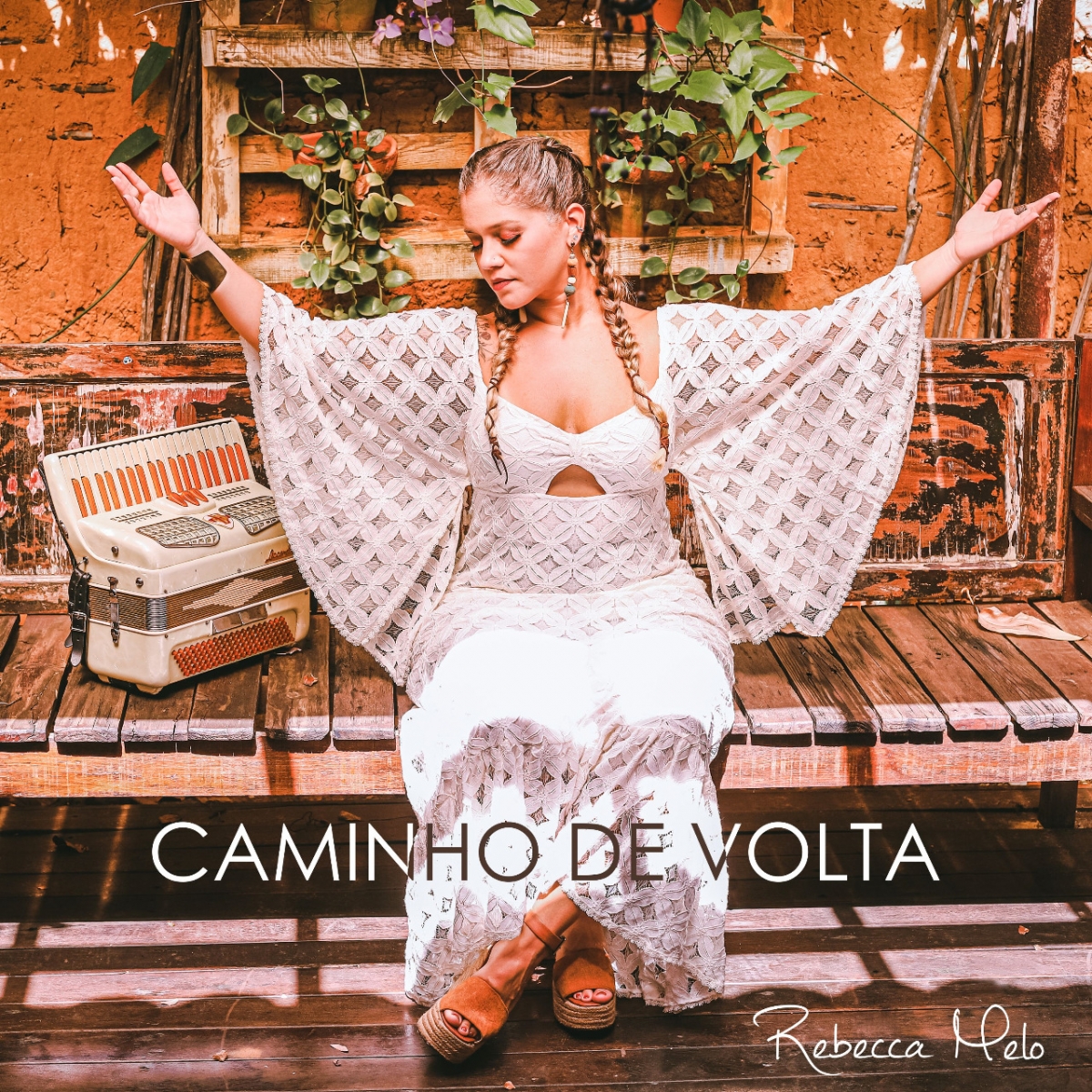 Rebecca Melo lança novo álbum nesta sexta e celebra com show no Vila Izaura - Foto: Pritty Reis | Divulgação