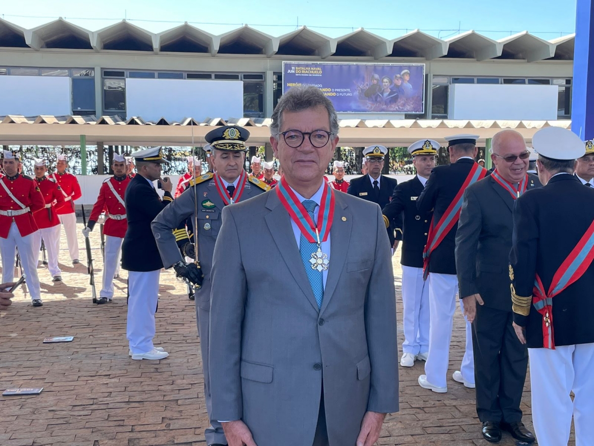 Em Brasília, Laércio Oliveira é condecorado com a Ordem do Mérito Naval - Foto: Site Laércio Oliveira
