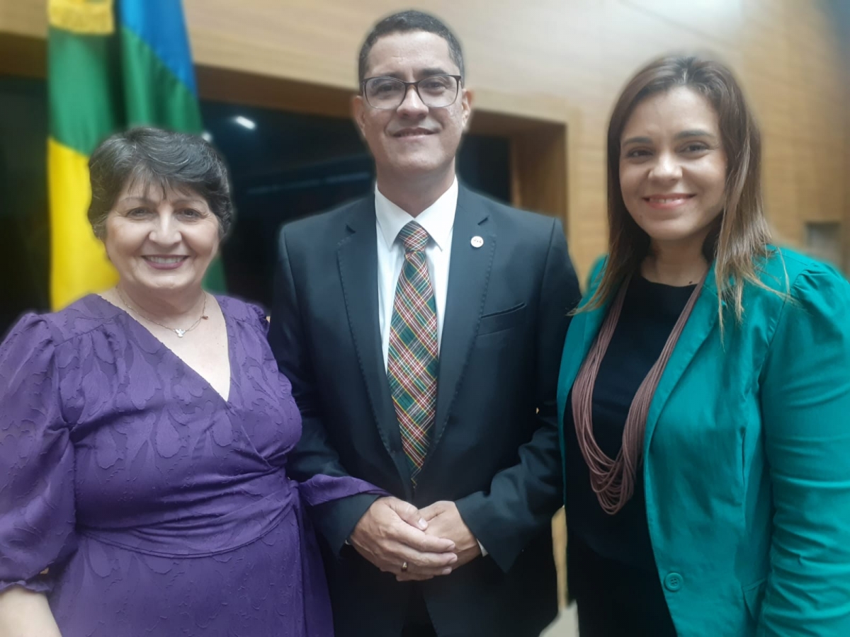 A deputada estadual Maria Mendonça, o advogado Maurício Lobo e a médica Mirene Morais - Foto: Assessoria Maria Mendonça