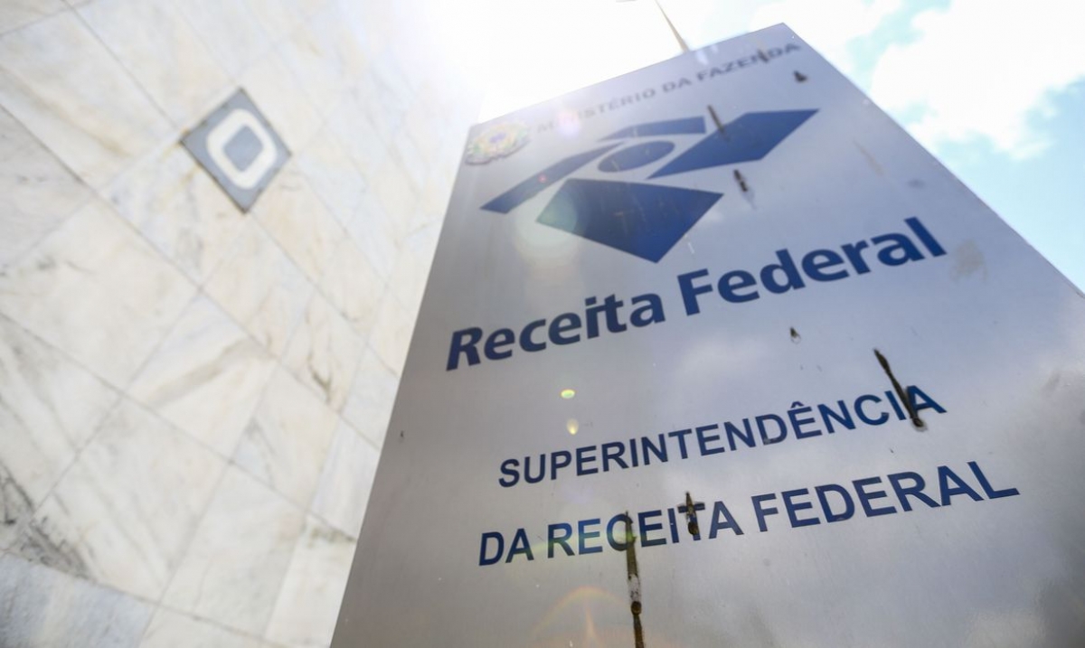 Receita Federal deixa de exigir autenticação de documentos - Foto: Marcelo Camargo | Agência Brasil