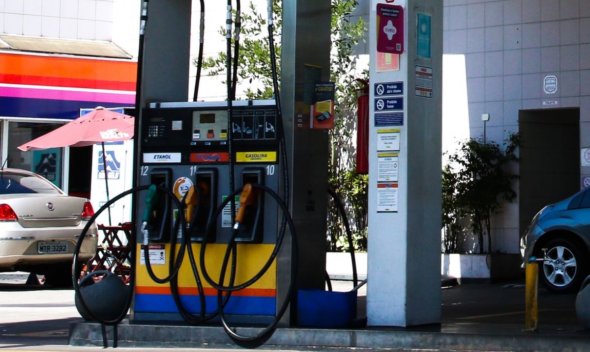 Com lei federal, governo de São Paulo reduz imposto sobre a gasolina - Foto: Rovena Rosa | Agência Brasil