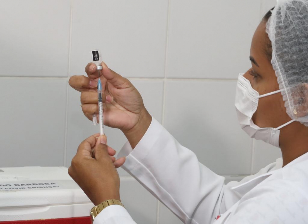 Covid-19: completar esquema vacinal é fundamental para garantir a imunidade - Foto: Sergio Silva | Prefeitura de Aracaju