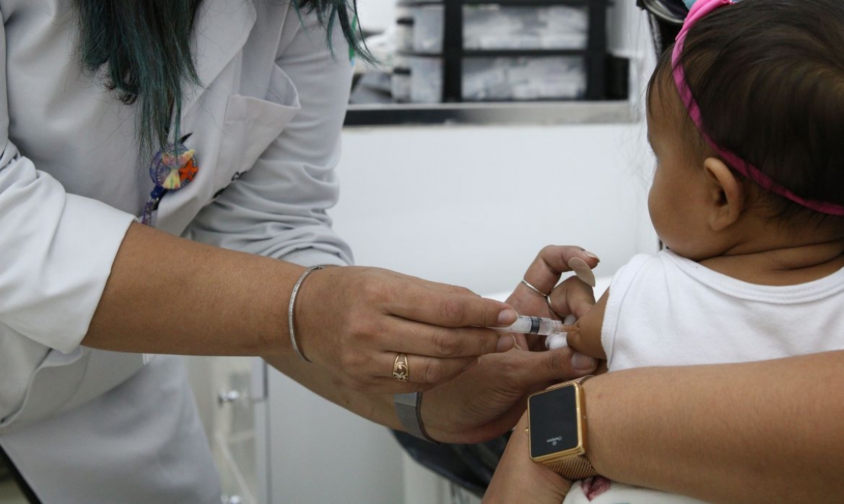 Vacinação infantil: campanha mira poliomielite e outras doenças - Foto: Rovena Rosa | Agência Brasil
